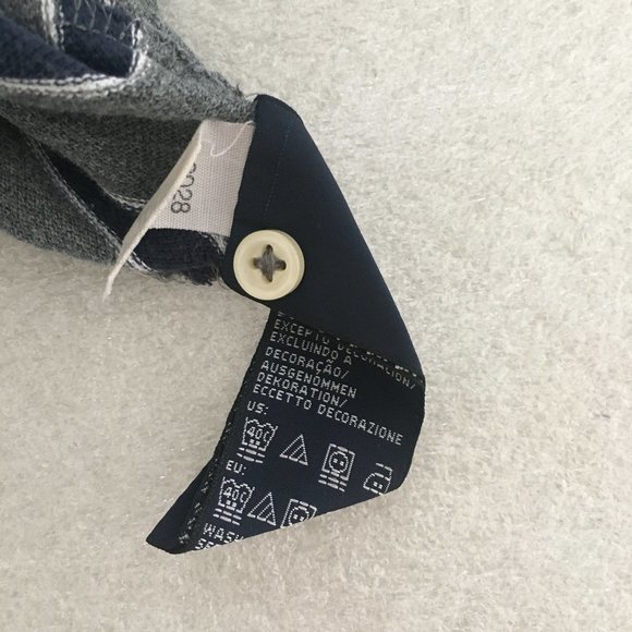 Stylish Tommy Hilfiger Men's Polo Shirt - Picture 5 of 6